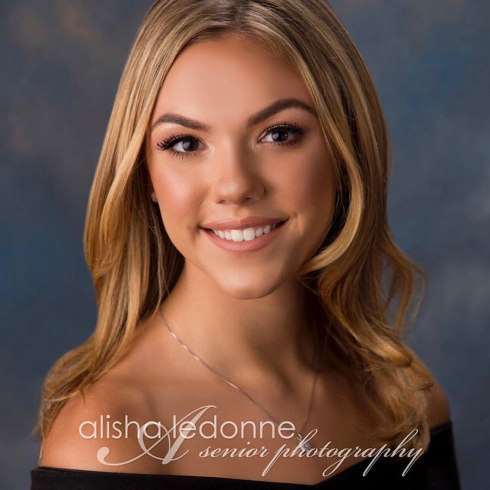 Meet your Posher, Kayla